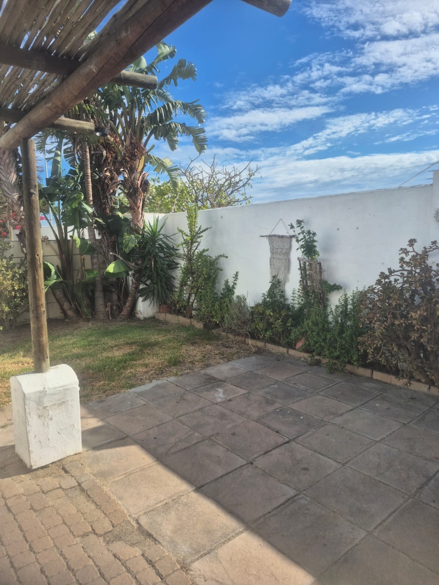 To Let 2 Bedroom Property for Rent in Parklands Western Cape